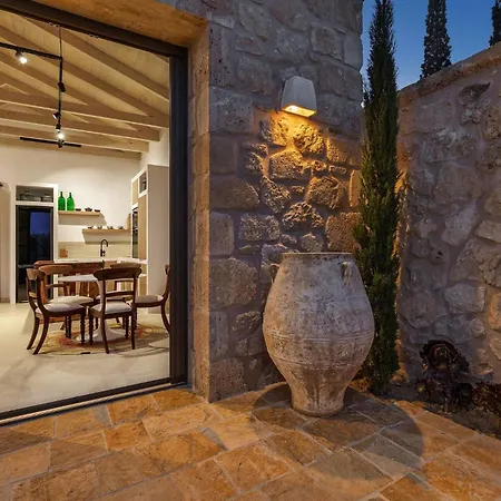 Le Tresor De Marie - Charming Traditional Retreat, By Zantewize *