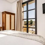 Le Tresor De Marie - Charming Traditional Retreat, By Zantewize بيت للعطل