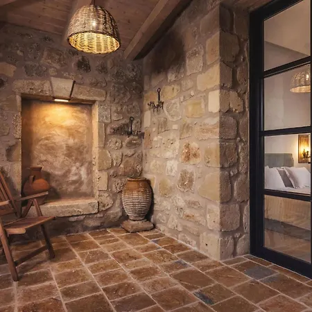 Le Tresor De Marie - Charming Traditional Retreat, By Zantewize Gaitani