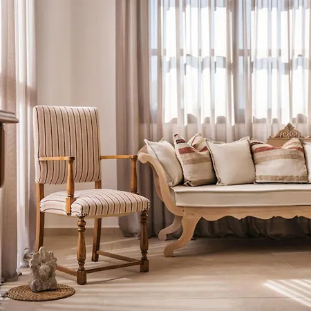 Le Tresor De Marie - Charming Traditional Retreat, By Zantewize *