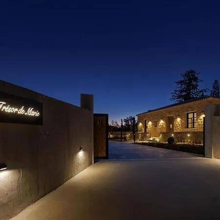 Le Tresor De Marie - Charming Traditional Retreat, By Zantewize *