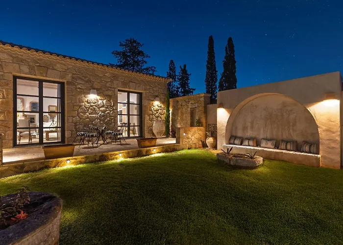 Le Tresor De Marie - Charming Traditional Retreat, By Zantewize *