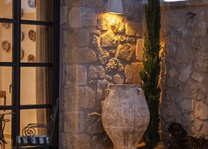 Le Tresor De Marie - Charming Traditional Retreat, By Zantewize *