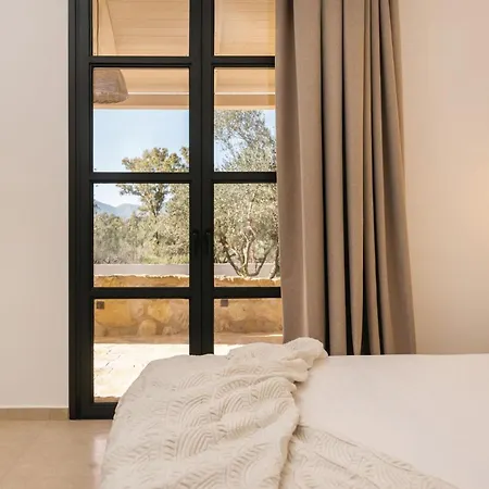 Le Tresor De Marie - Charming Traditional Retreat, By Zantewize * Gaitani