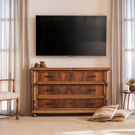 Le Tresor De Marie - Charming Traditional Retreat, By Zantewize بيت للعطل